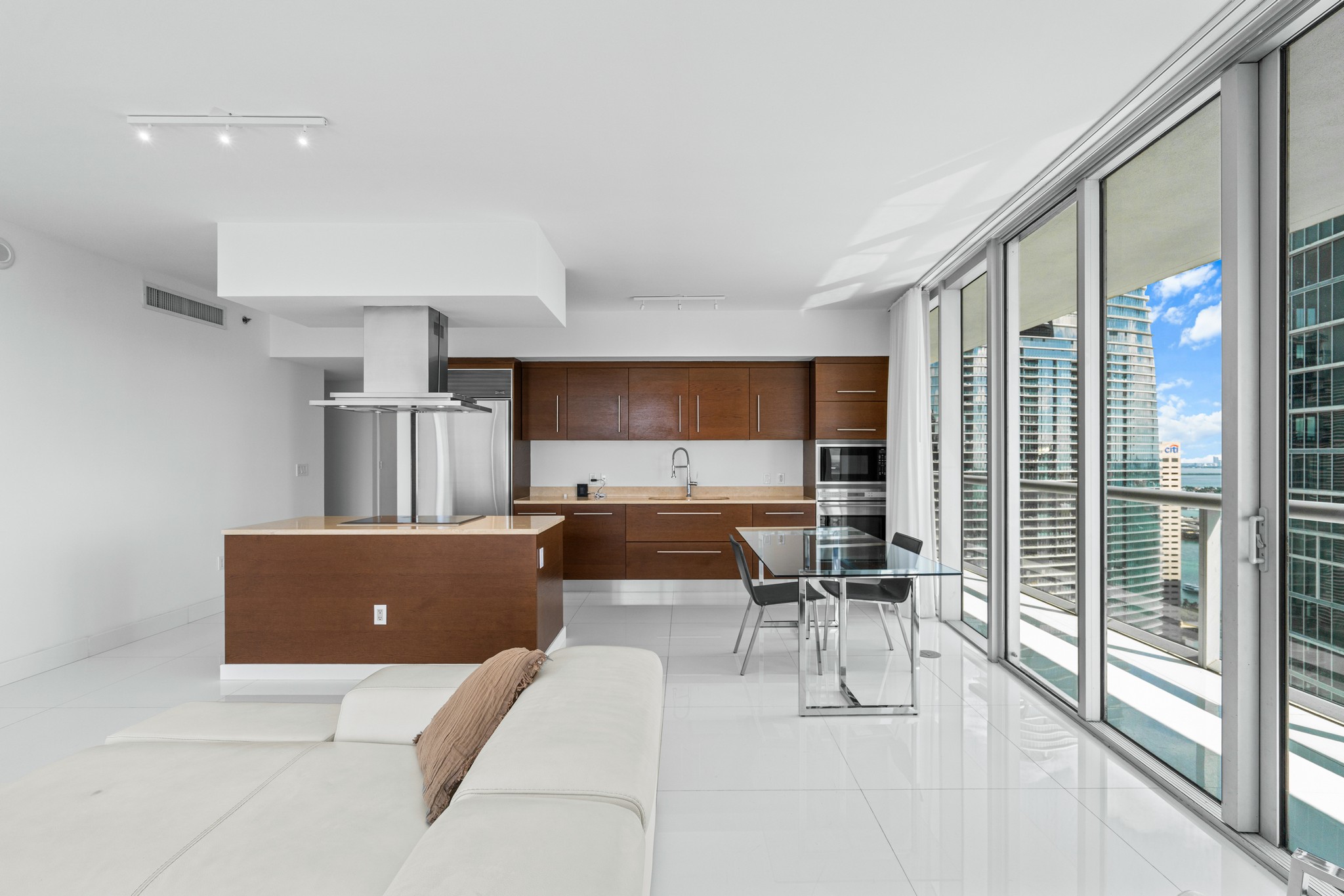  485 Brickell Ave, Miami, FL, 33131 - 物件實景