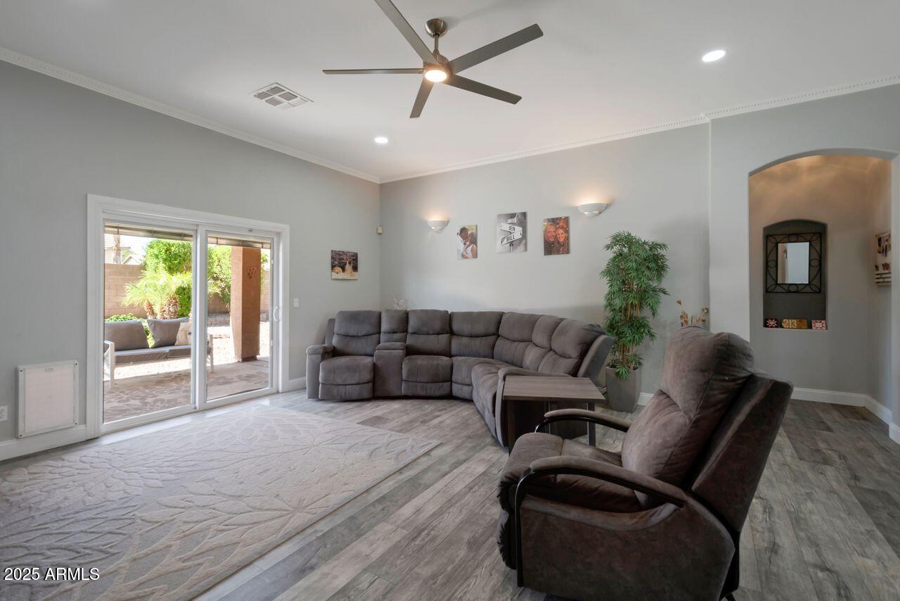 Gilbert, Arizona, 85296, United States, 3 Bedrooms Bedrooms, ,Residential,For Sale,1903465