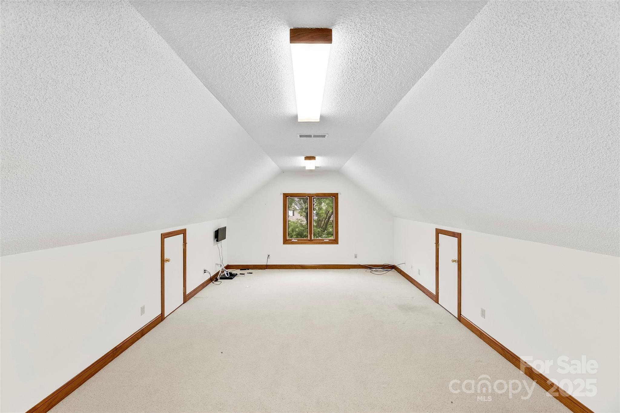 Lincolnton, North Carolina, 28092, United States, 3 Bedrooms Bedrooms, ,3 BathroomsBathrooms,Residential,For Sale,1910907