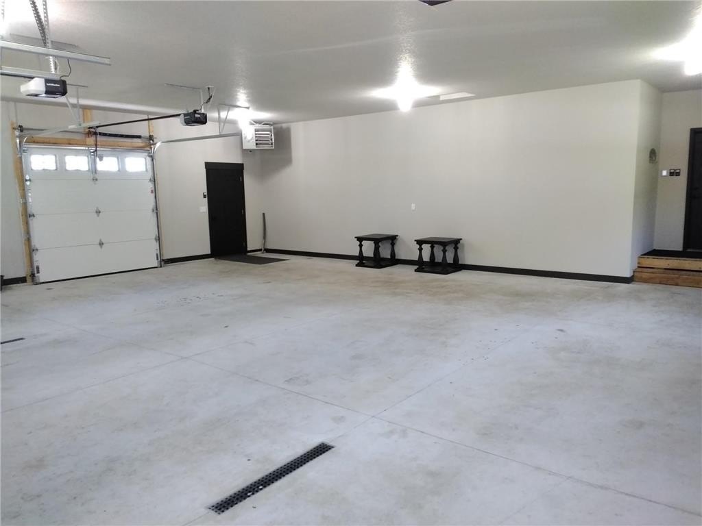 Alexandria, Minnesota, 56308, United States, 4 Bedrooms Bedrooms, ,4 BathroomsBathrooms,Residential,For Sale,2039906