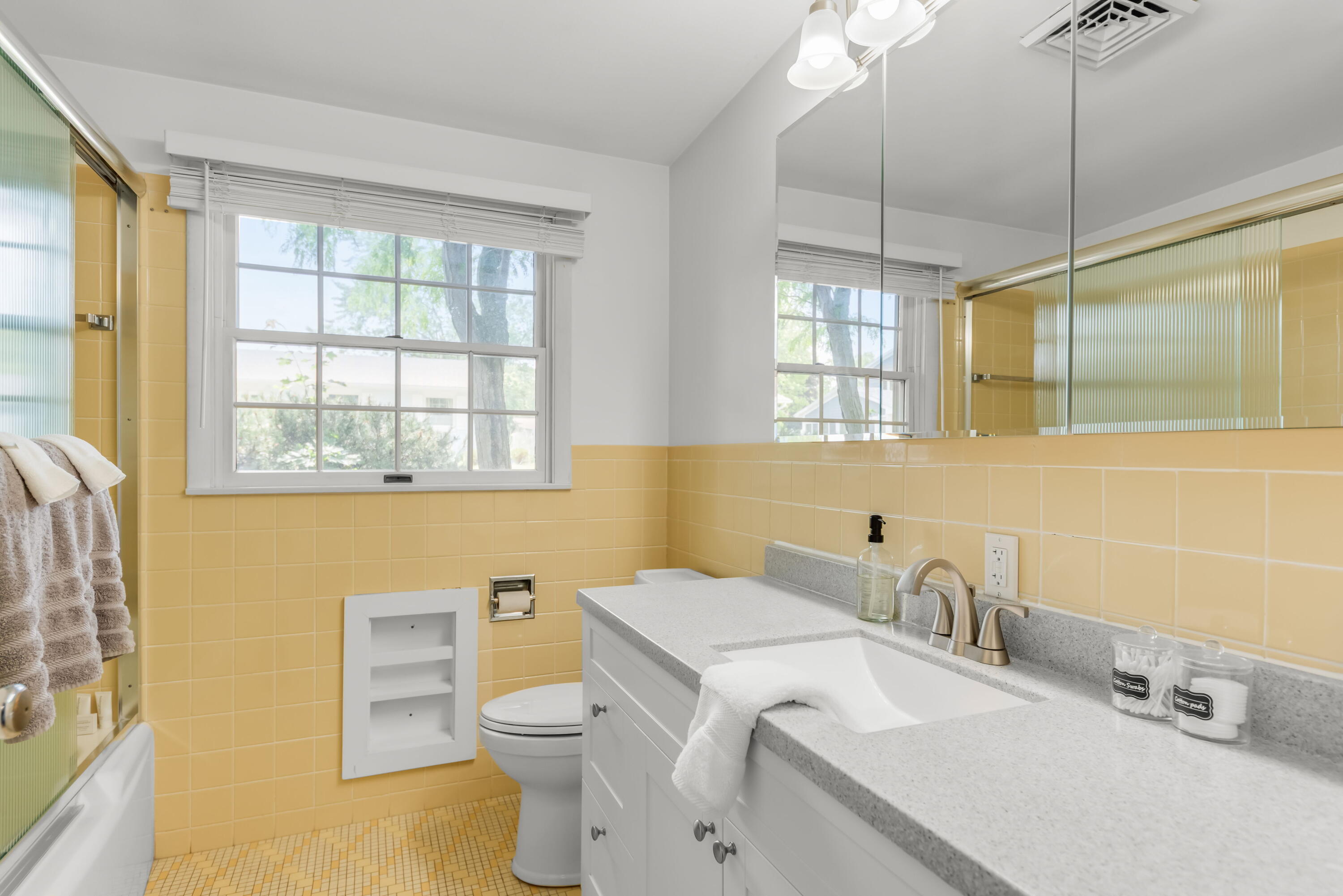New Buffalo, Michigan, 49117, United States, 3 Bedrooms Bedrooms, ,2 BathroomsBathrooms,Residential,For Sale,1901107