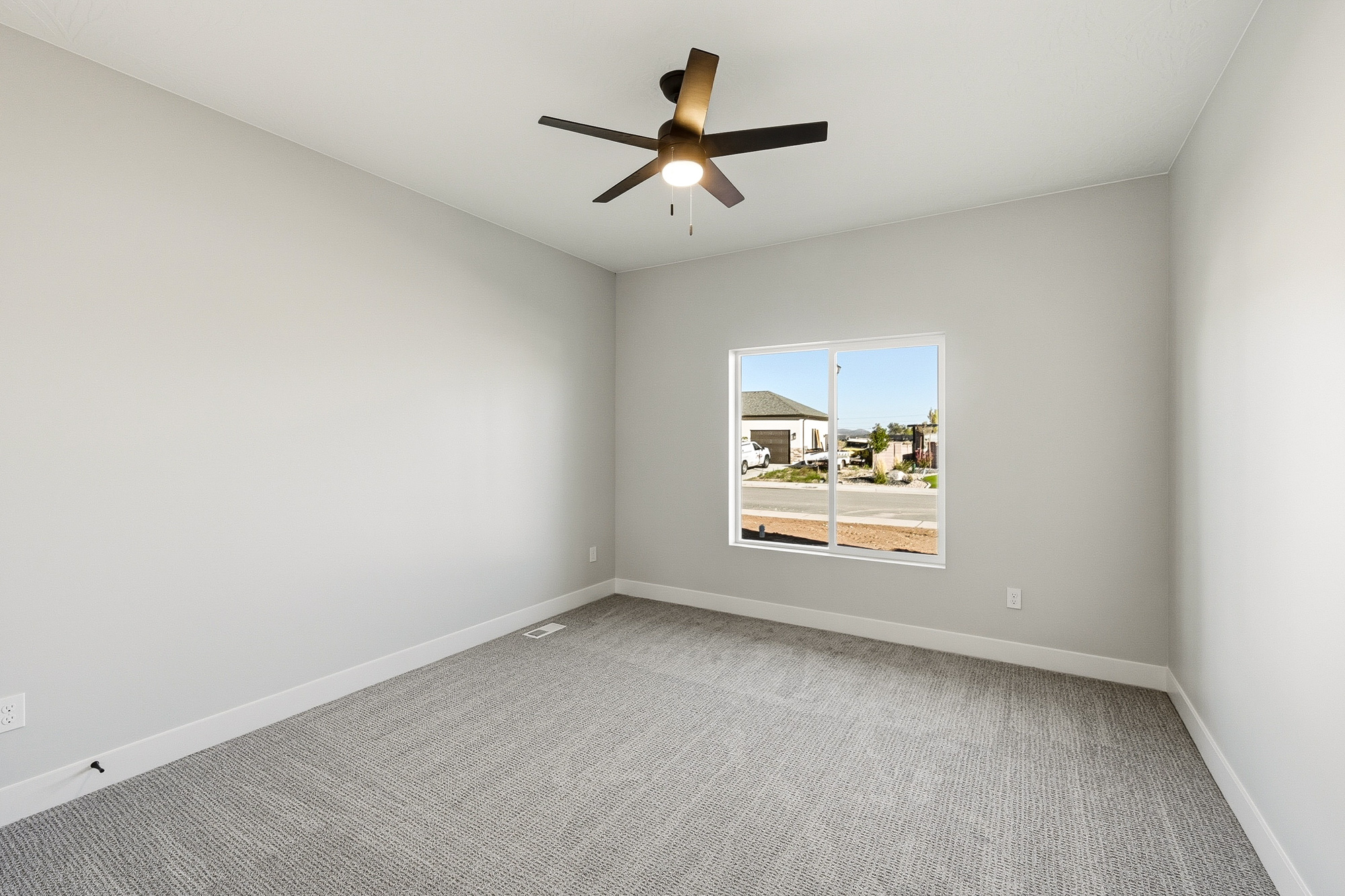 Cedar City, Utah, 84720, United States, 6 Bedrooms Bedrooms, ,4 BathroomsBathrooms,Residential,For Sale,1978281