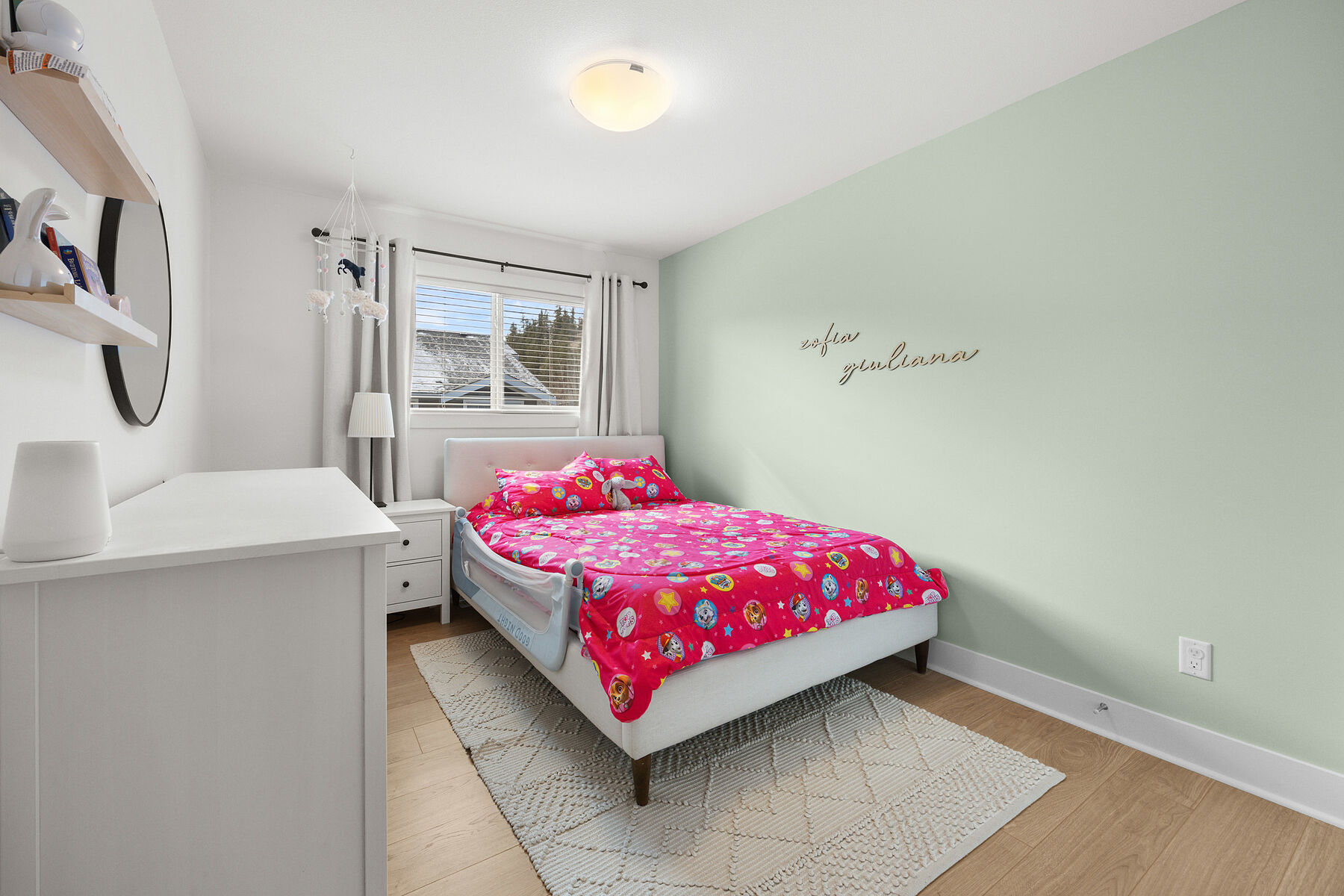  Well Maintained Townhome - 物件實景