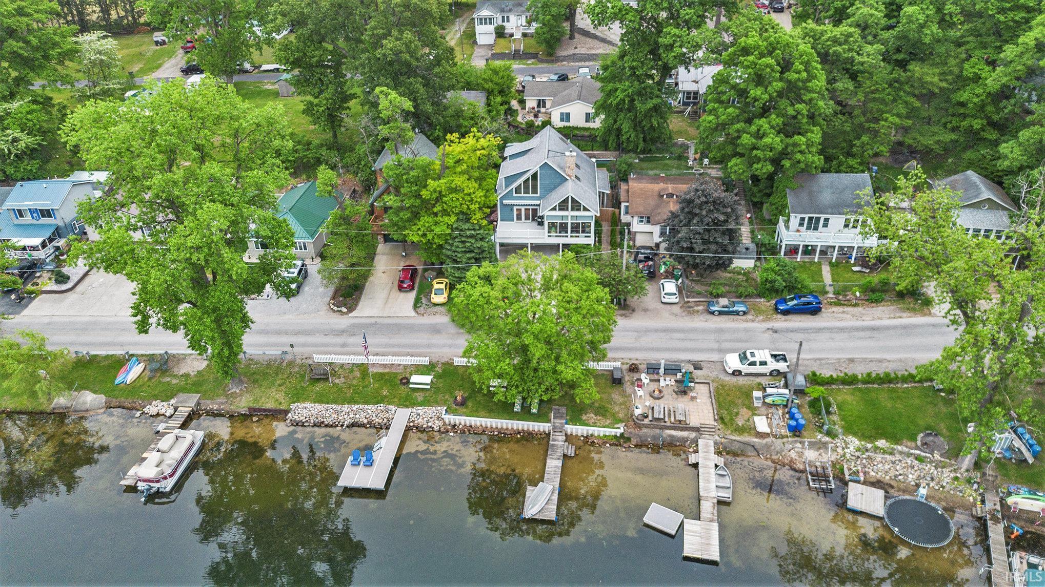 Shipshewana, Indiana, 46565, United States, 2 Bedrooms Bedrooms, ,3 BathroomsBathrooms,Residential,For Sale,1982813