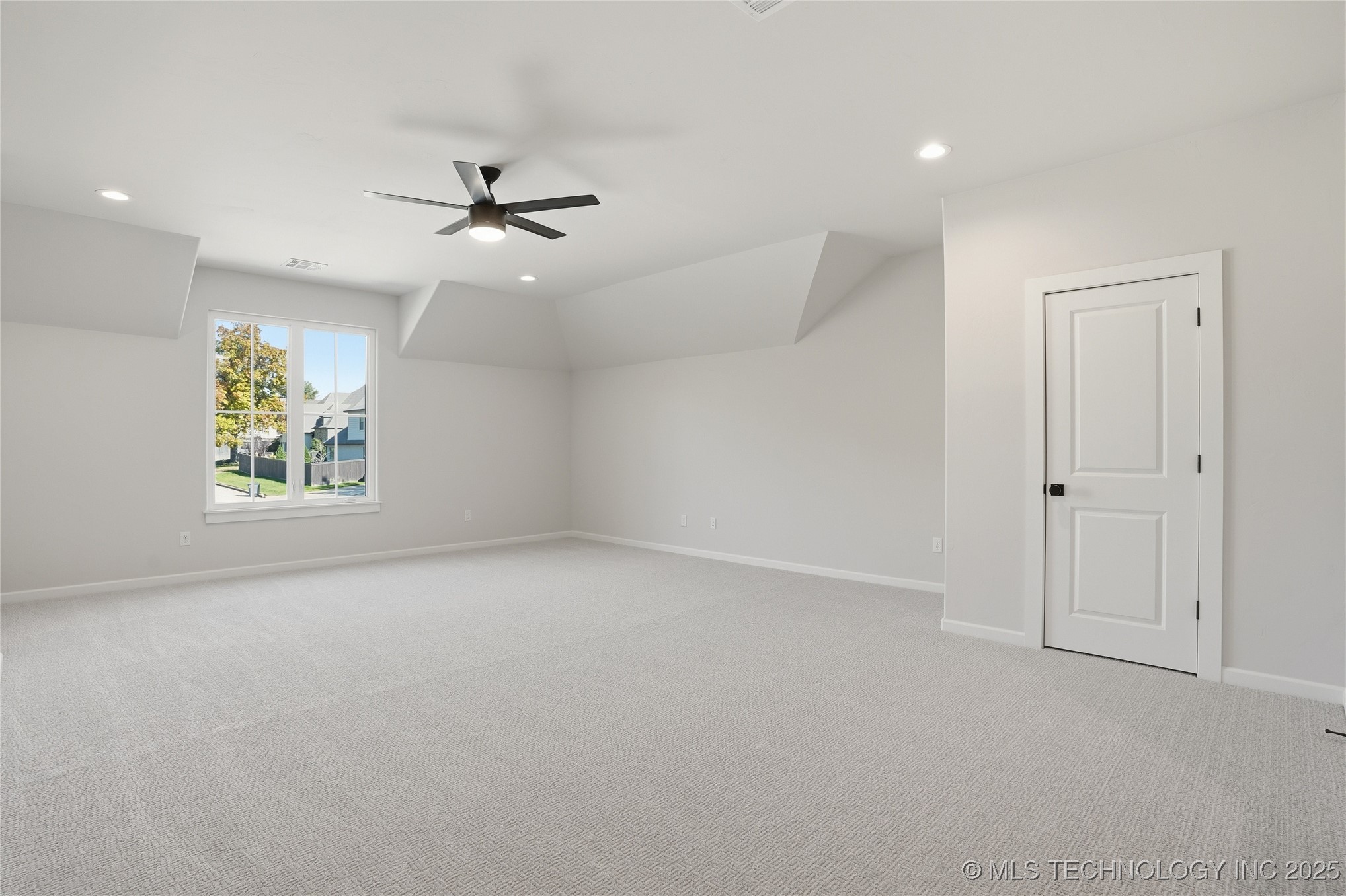 Tulsa, Oklahoma, 74114, United States, 4 Bedrooms Bedrooms, ,5 BathroomsBathrooms,Residential,For Sale,1990982