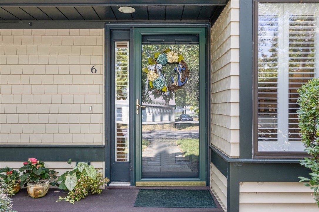 Narragansett, Rhode Island, 02882, United States, 2 Bedrooms Bedrooms, ,3 BathroomsBathrooms,Residential,For Sale,1950851