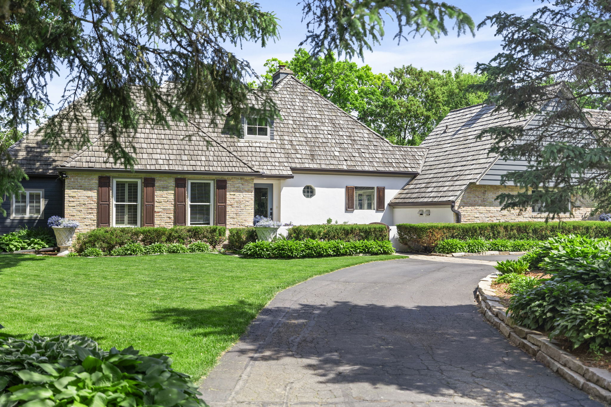  Elegant French-Inspired Hilldale Estate - 物件實景