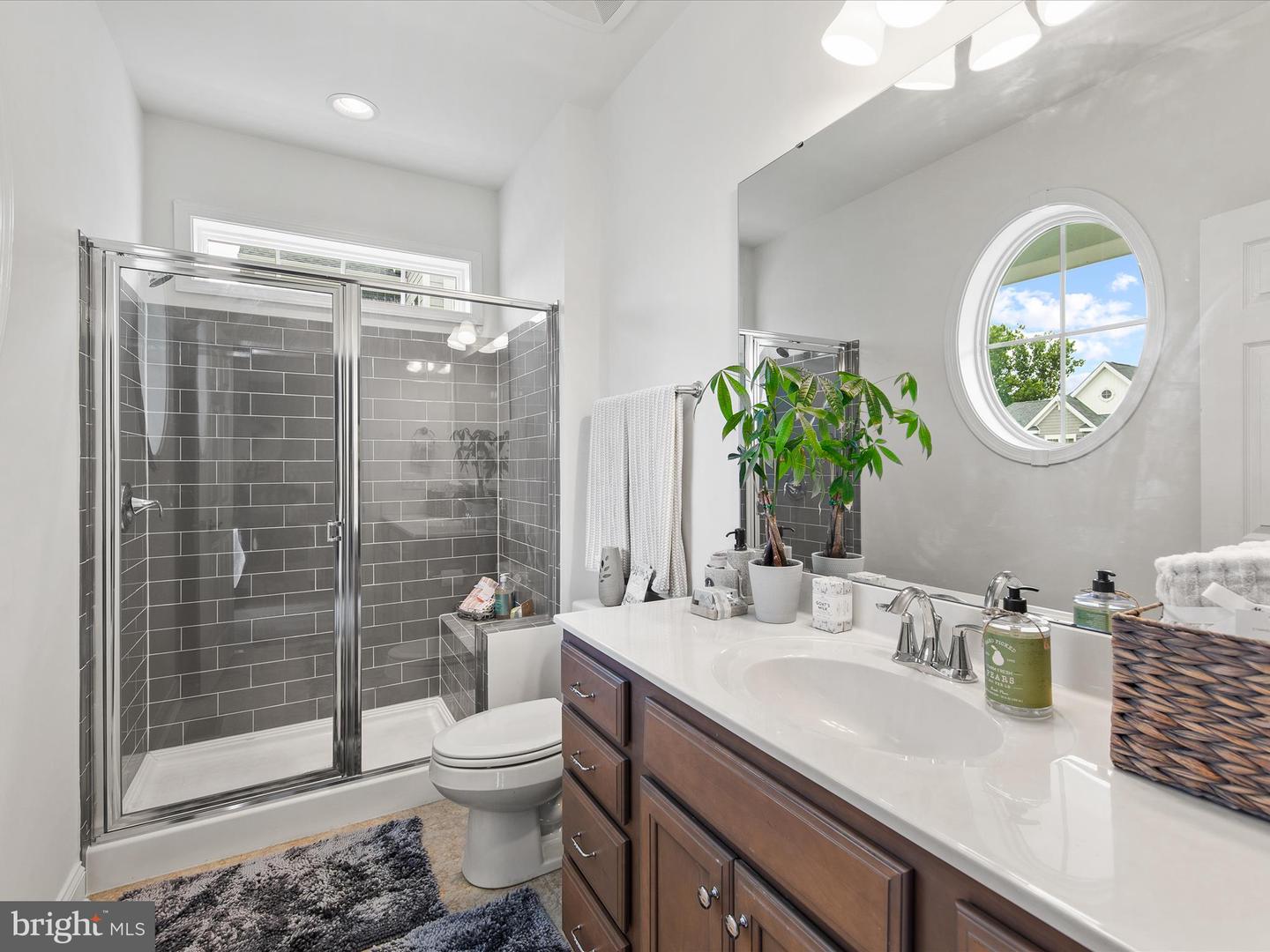Ocean View, Delaware, 19970, United States, 4 Bedrooms Bedrooms, ,5 BathroomsBathrooms,Residential,For Sale,1691728