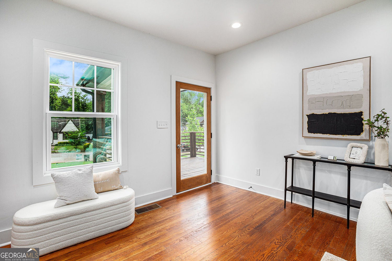 Atlanta, Georgia, 30310, United States, 4 Bedrooms Bedrooms, ,4 BathroomsBathrooms,Residential,For Sale,1893275