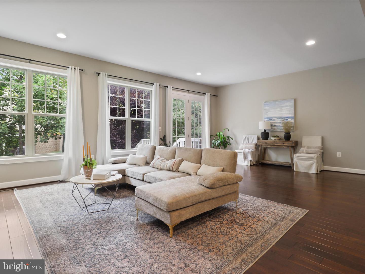 Ashburn, Virginia, 20148, United States, 3 Bedrooms Bedrooms, ,4 BathroomsBathrooms,Residential,For Sale,1918442