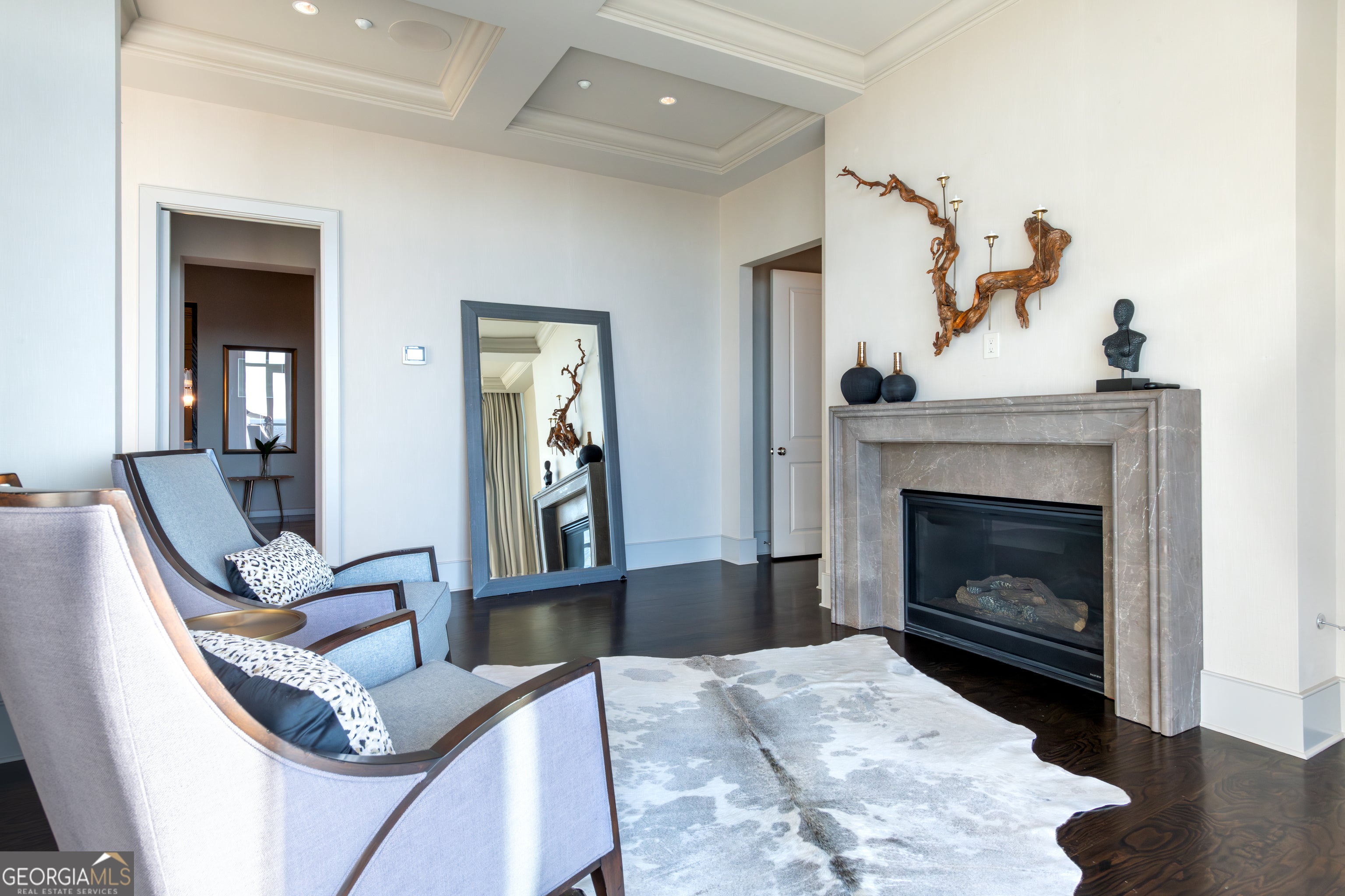 Atlanta, Georgia, 30326, United States, 3 Bedrooms Bedrooms, ,4 BathroomsBathrooms,Residential,For Sale,1858951