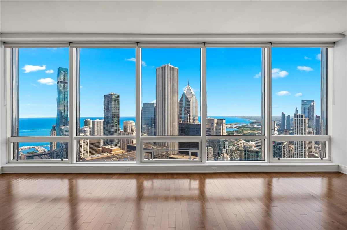 Chicago, Illinois, 60611, United States, 2 Bedrooms Bedrooms, ,3 BathroomsBathrooms,Residential,For Sale,1927398