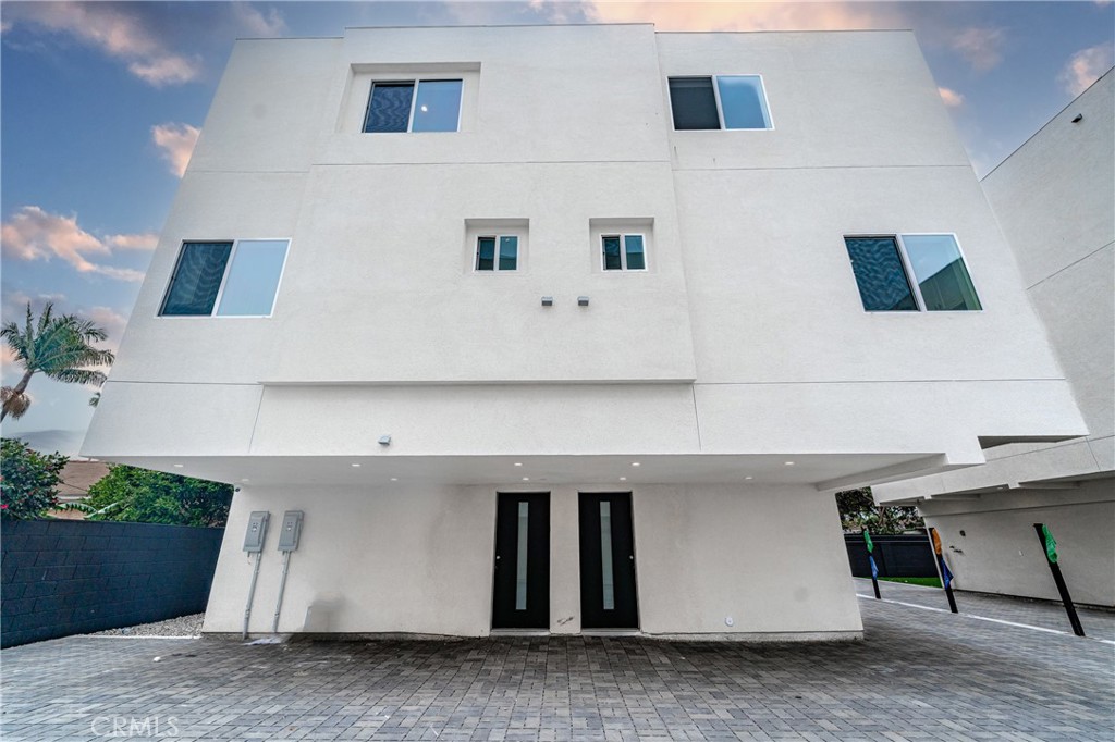GARDENA, California, 90247, United States, ,Residential,For Sale,1810571