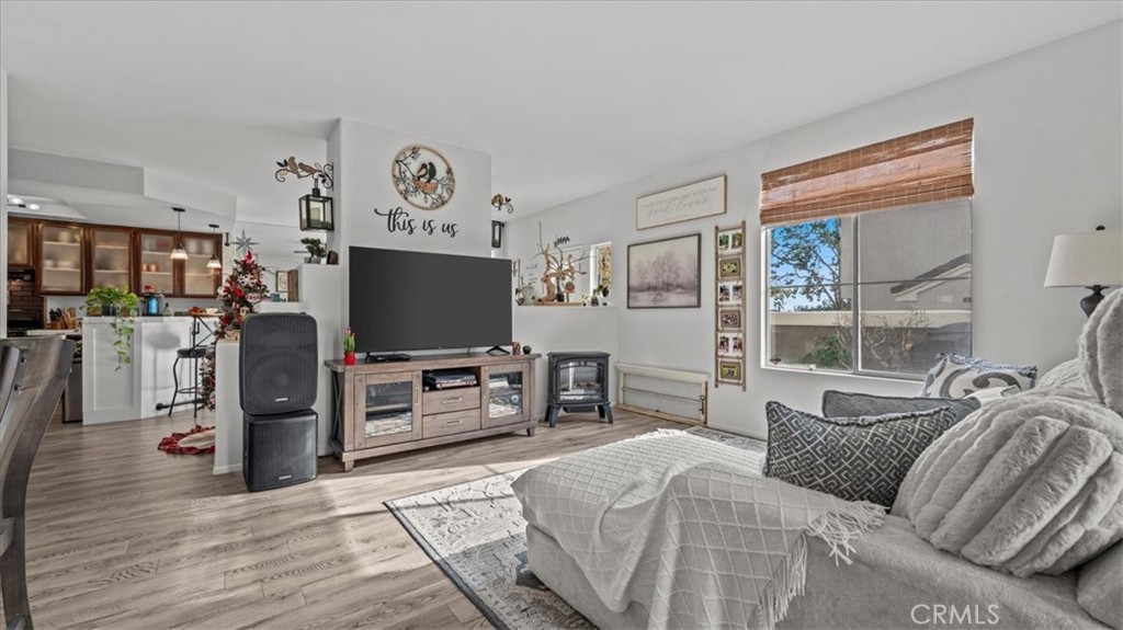 Fontana, California, 92336, United States, 3 Bedrooms Bedrooms, ,3 BathroomsBathrooms,Residential,For Sale,1992577