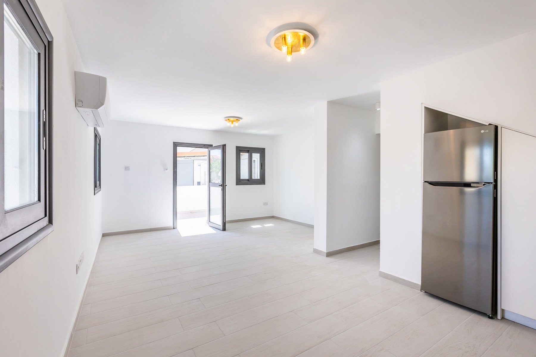  Beautiful House with a Separate Apartment for Sale in Kapsalos, Limassol - 物件實景