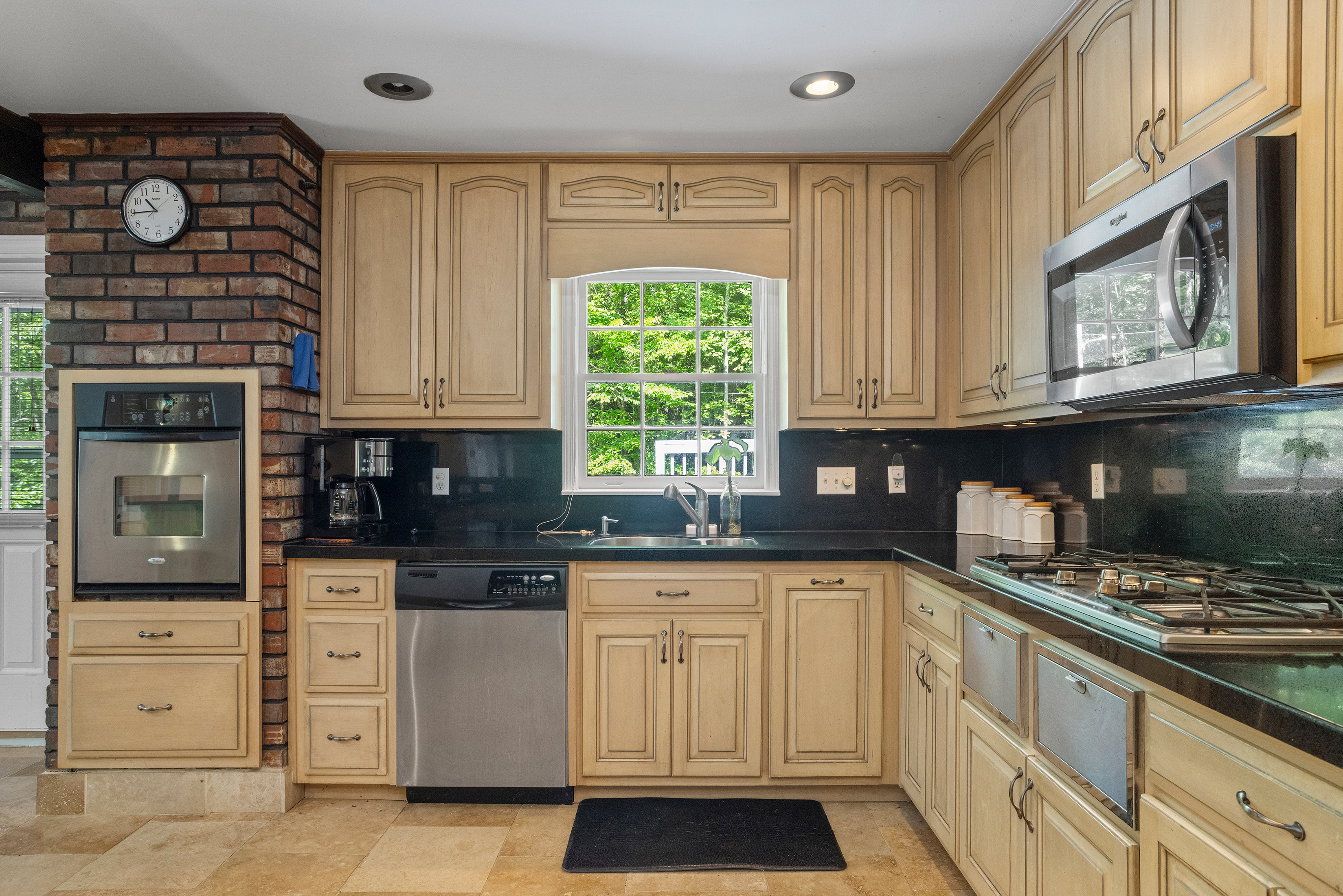  Charming Brick Farmhouse in Chattahoochee Hills - 物件實景