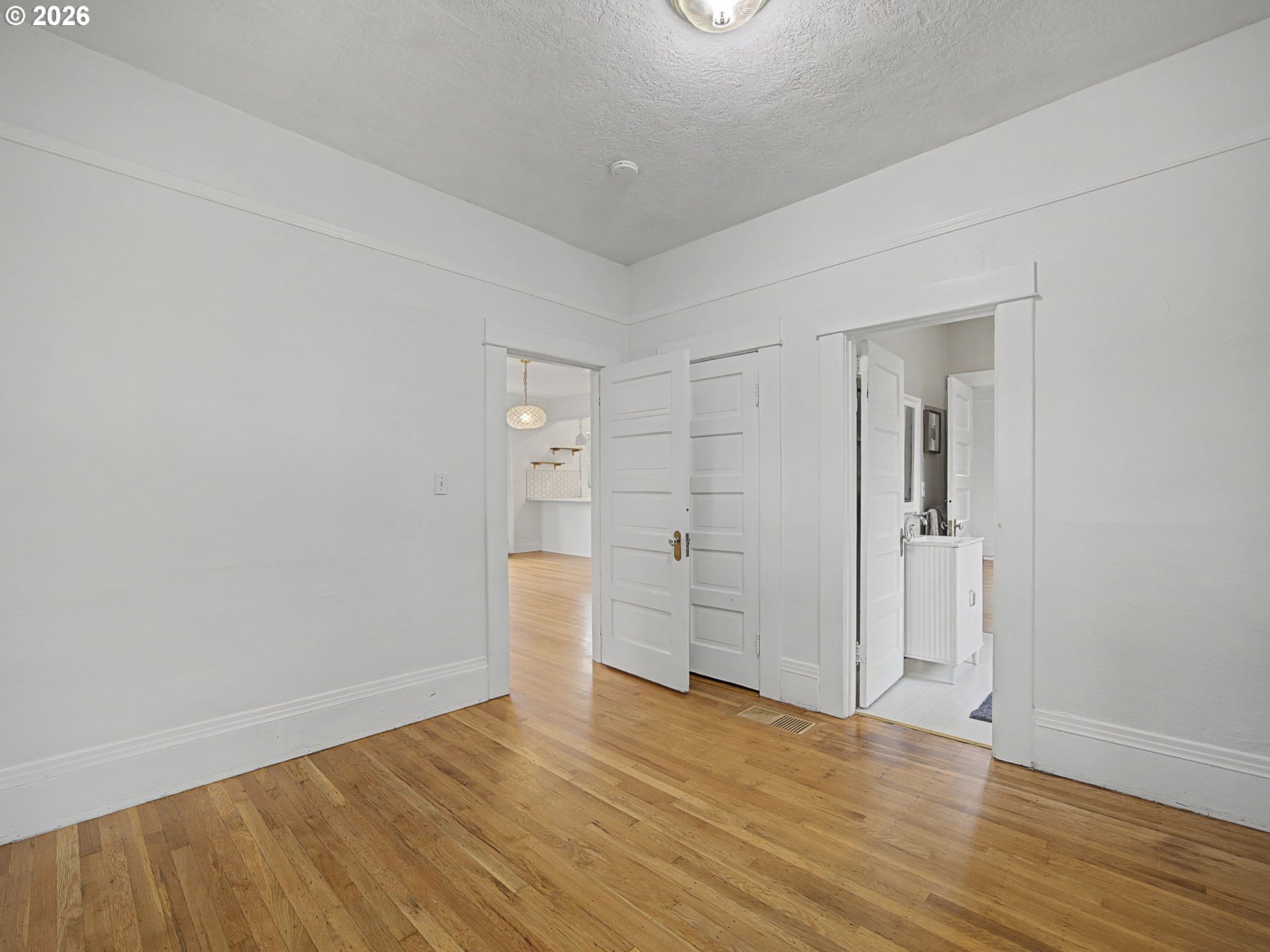 Portland, Oregon, 97212, United States, 5 Bedrooms Bedrooms, ,3 BathroomsBathrooms,Residential,For Sale,2043589