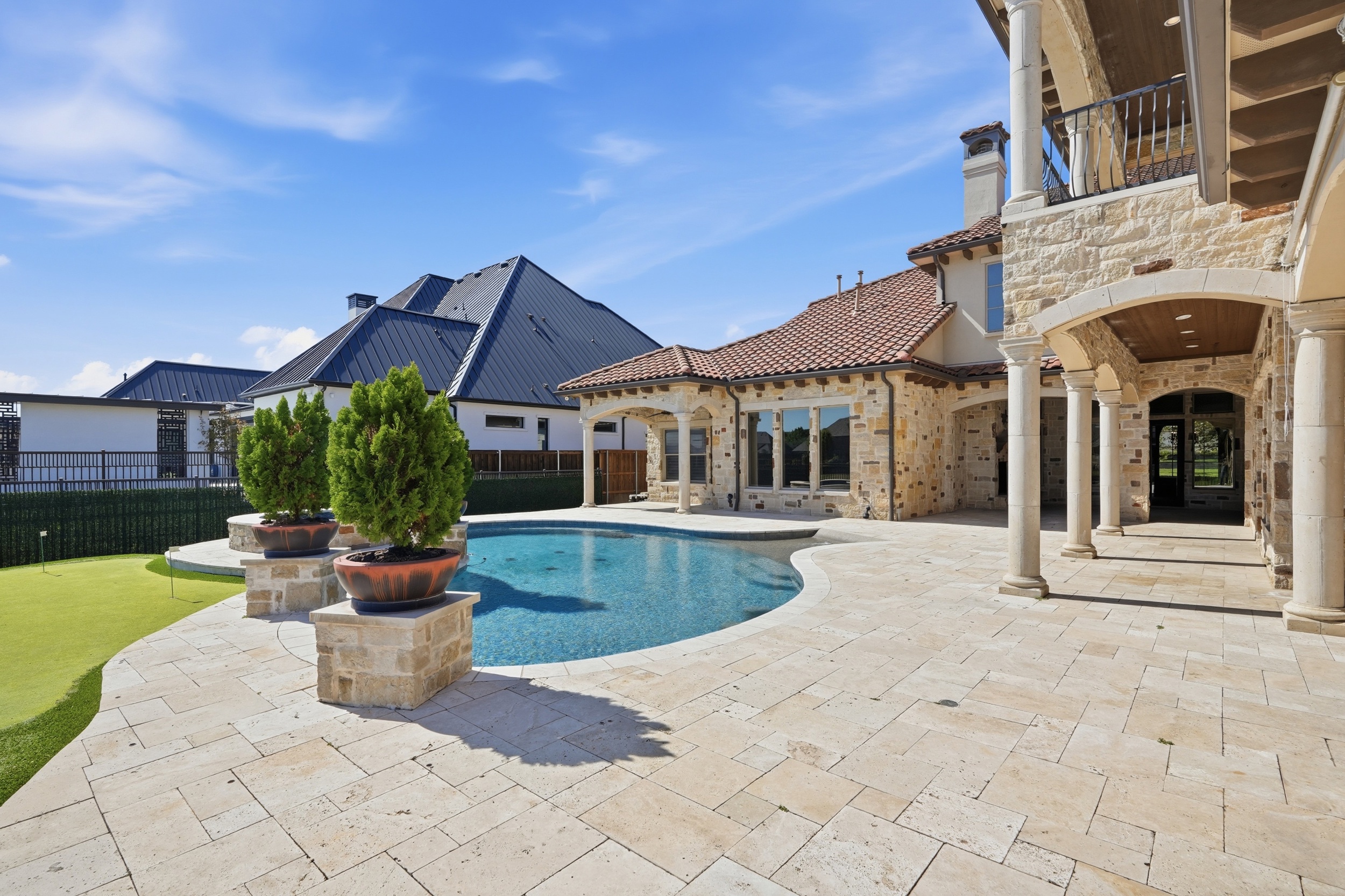  6/6.2/7 Car Garage in Guard-gated Gold Course Community - 物件實景