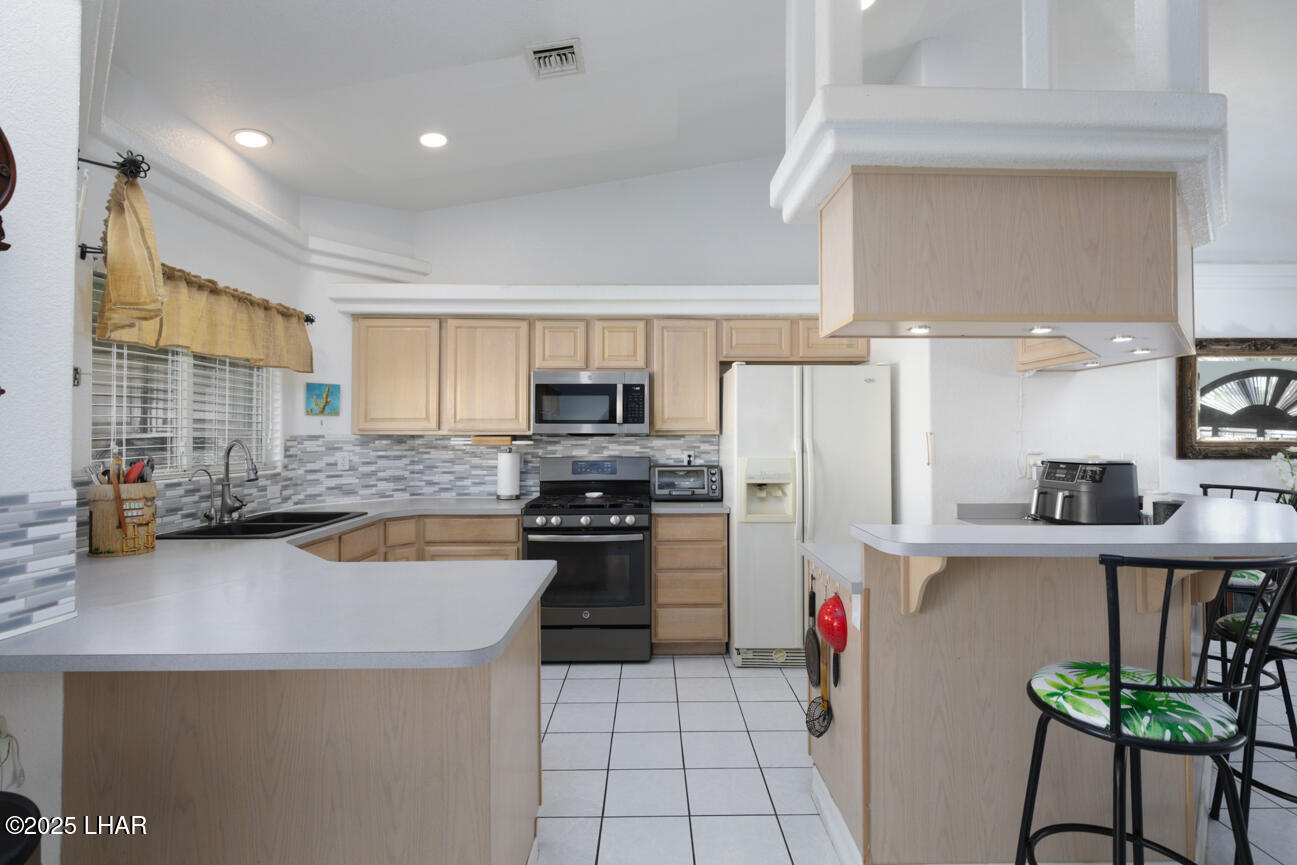 Lake Havasu City, Arizona, 86406, United States, 3 Bedrooms Bedrooms, ,1 BathroomBathrooms,Residential,For Sale,1989666