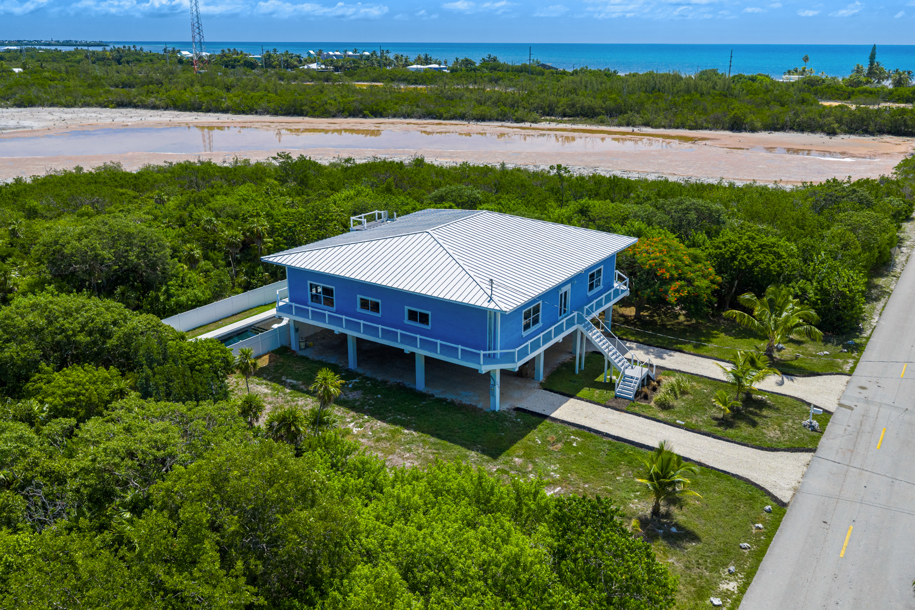  235 Tropical Avenue - 物件實景