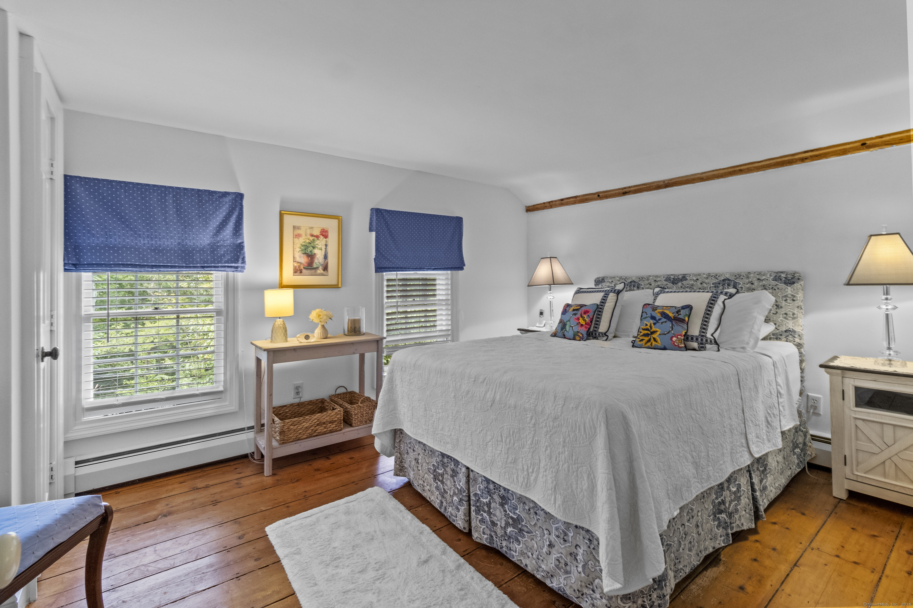 Newtown, Connecticut, 06482, United States, 3 Bedrooms Bedrooms, ,2 BathroomsBathrooms,Residential,For Sale,1828428