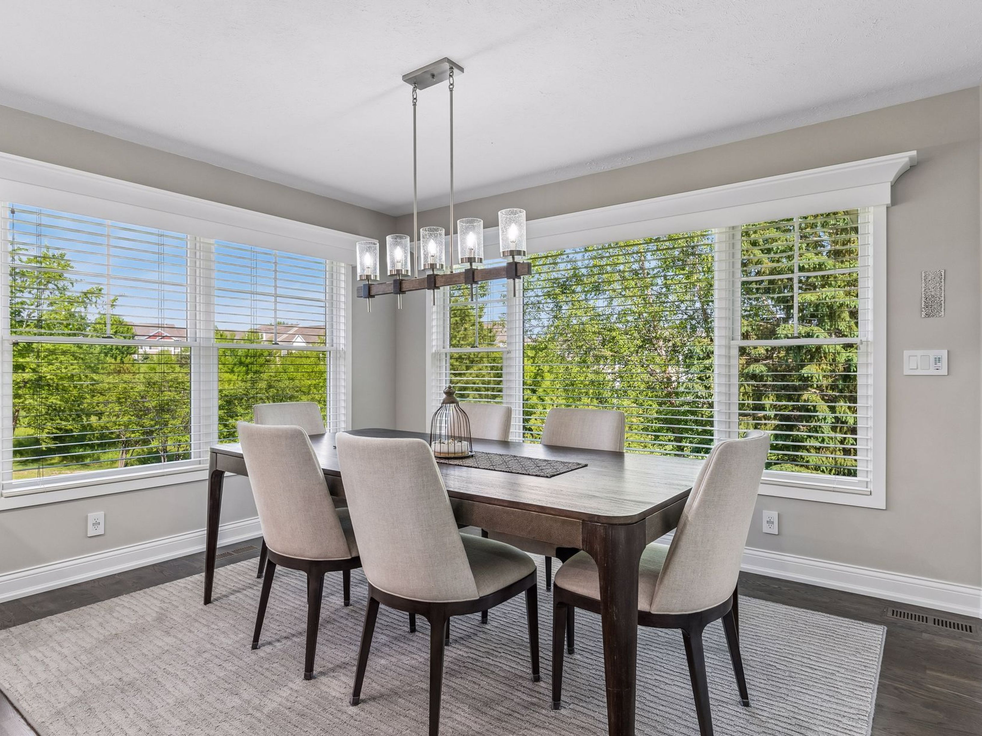  Elegant Woodbury Retreat with Luxurious Main-Level Living - 物件實景