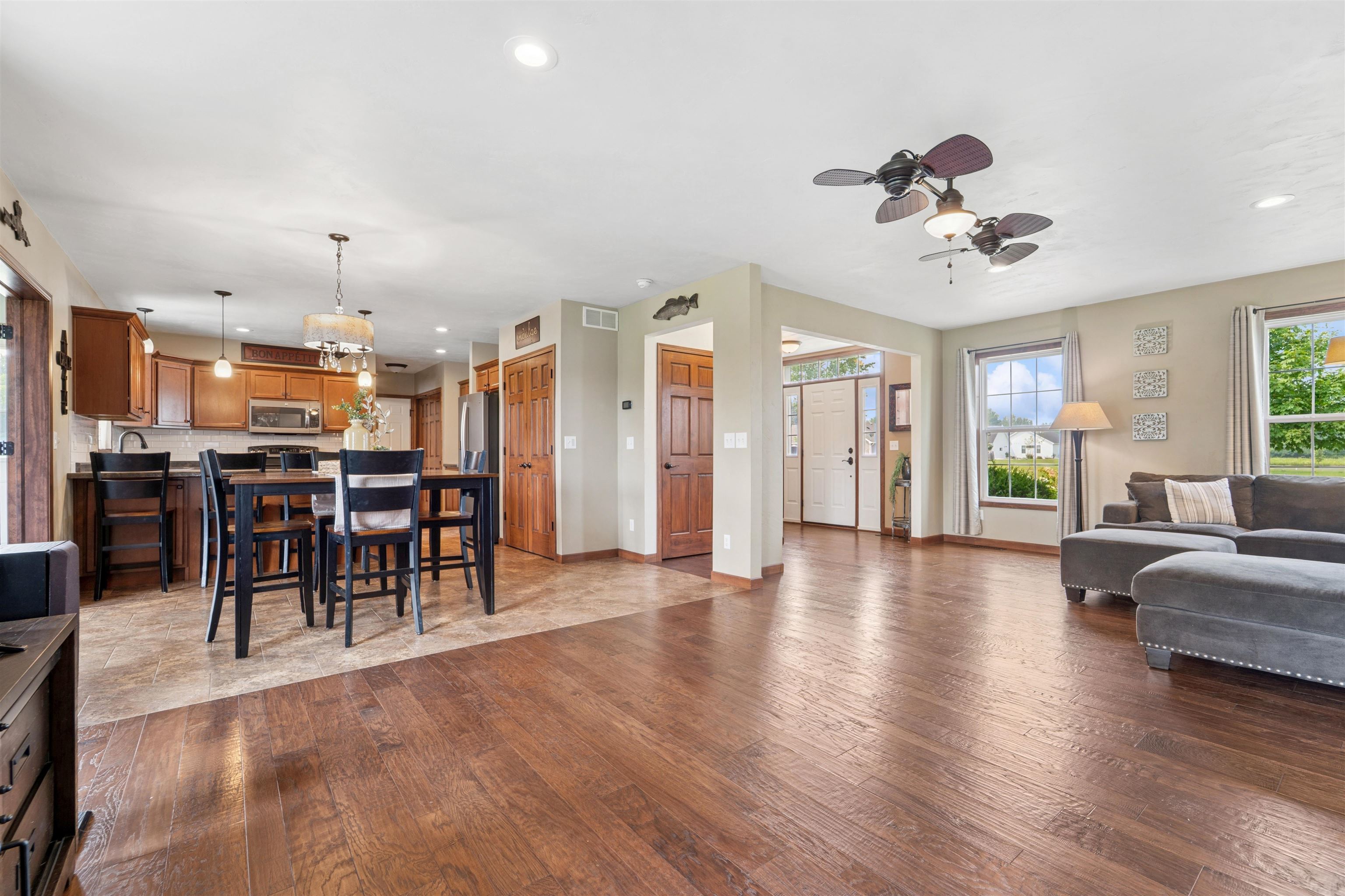 SHIOCTON, Wisconsin, 54170, United States, 4 Bedrooms Bedrooms, ,3 BathroomsBathrooms,Residential,For Sale,1912677