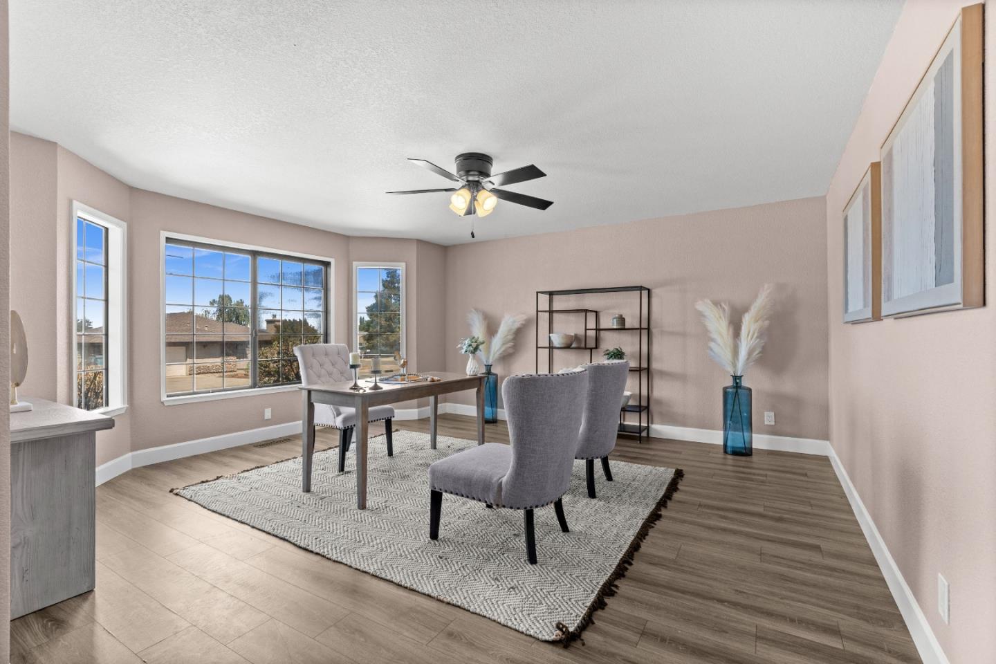 Hollister, California, 95023, United States, 3 Bedrooms Bedrooms, ,2 BathroomsBathrooms,Residential,For Sale,1903543