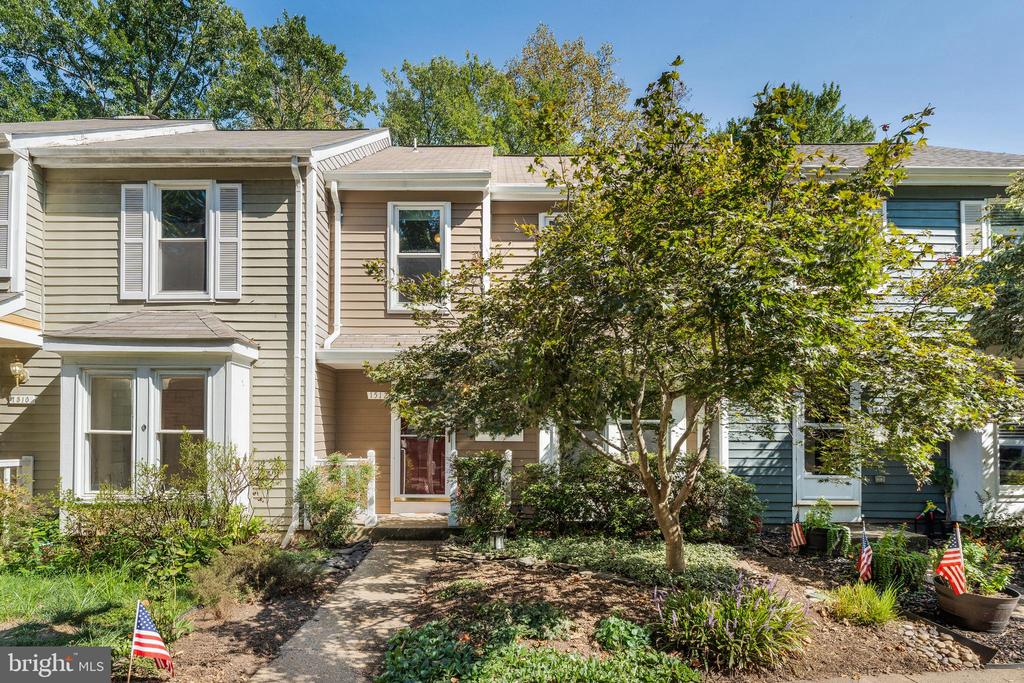 Reston, Virginia, 20194, United States, 3 Bedrooms Bedrooms, ,4 BathroomsBathrooms,Residential,For Sale,1942632