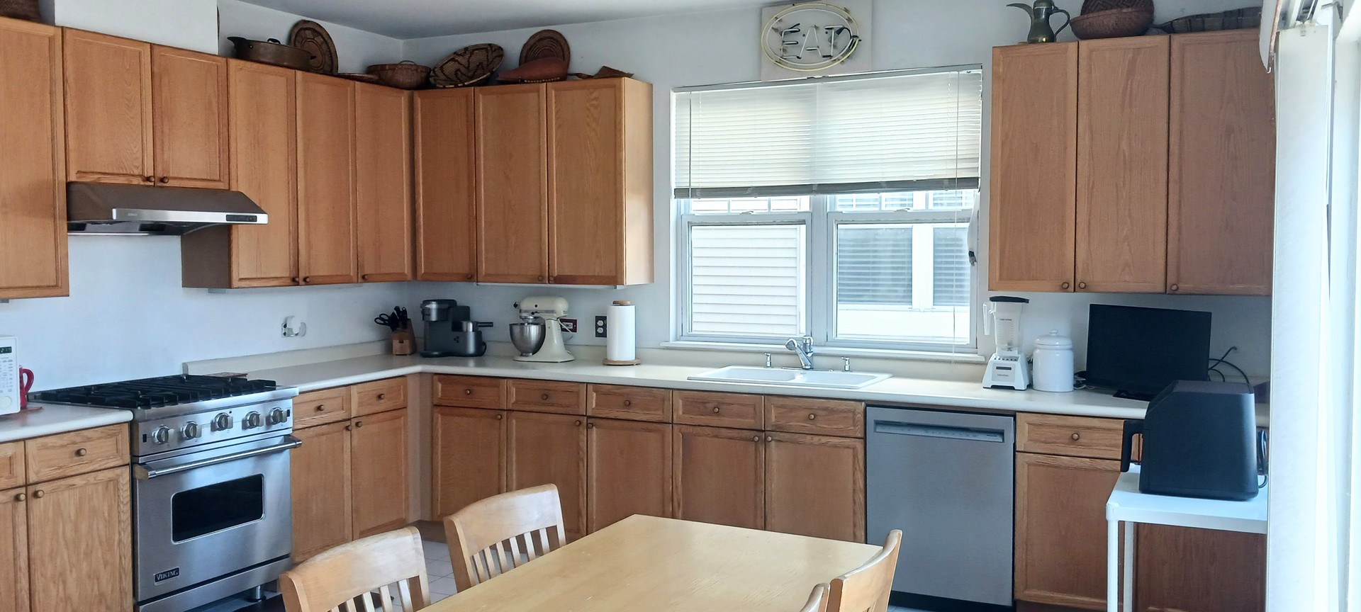 Chicago, Illinois, 60615, United States, 3 Bedrooms Bedrooms, ,3 BathroomsBathrooms,Residential,For Sale,2034443