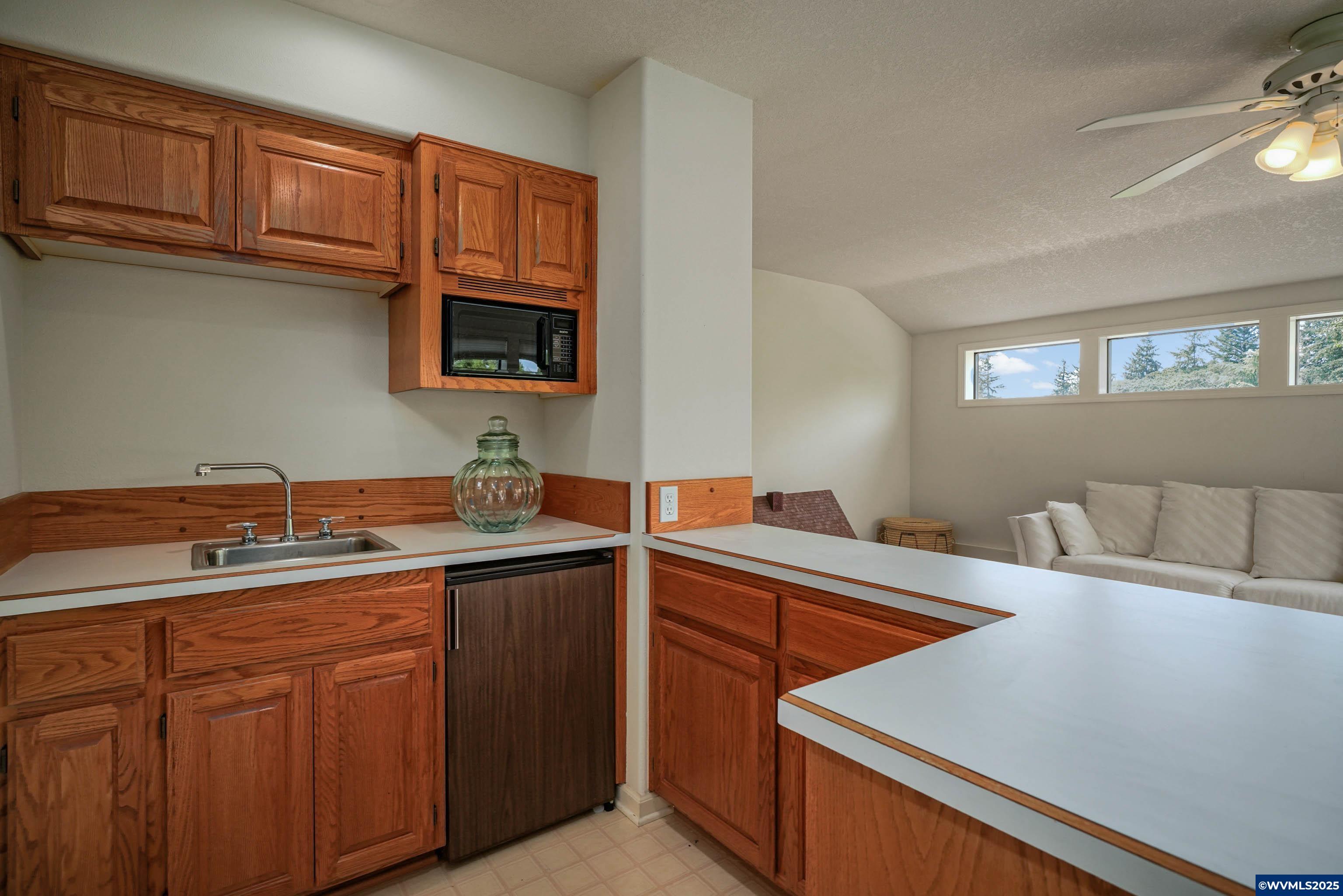 Salem, Oregon, 97302, United States, 5 Bedrooms Bedrooms, ,4 BathroomsBathrooms,Residential,For Sale,1906348