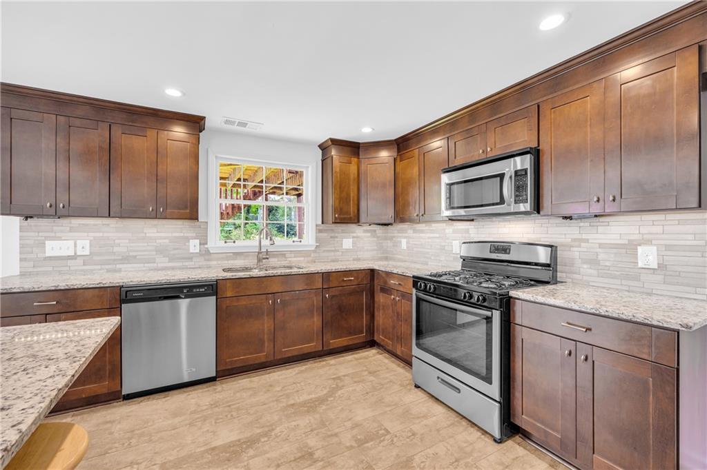 Dunwoody, Georgia, 30338, United States, 4 Bedrooms Bedrooms, ,3 BathroomsBathrooms,Residential,For Sale,1931149