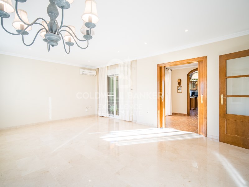 Valencia, Paterna, La Ca?ada Valencia, Paterna, La, Paterna, Comunidad Valenciana, ES, 5 Bedrooms Bedrooms, ,3 BathroomsBathrooms,Residential,For Sale,Valencia, Paterna, La Ca?ada Valencia, Paterna, La,1672423