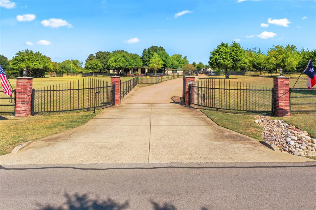 Midlothian, Texas, 76065, United States, 5 Bedrooms Bedrooms, ,4 BathroomsBathrooms,Residential,For Sale,1977052