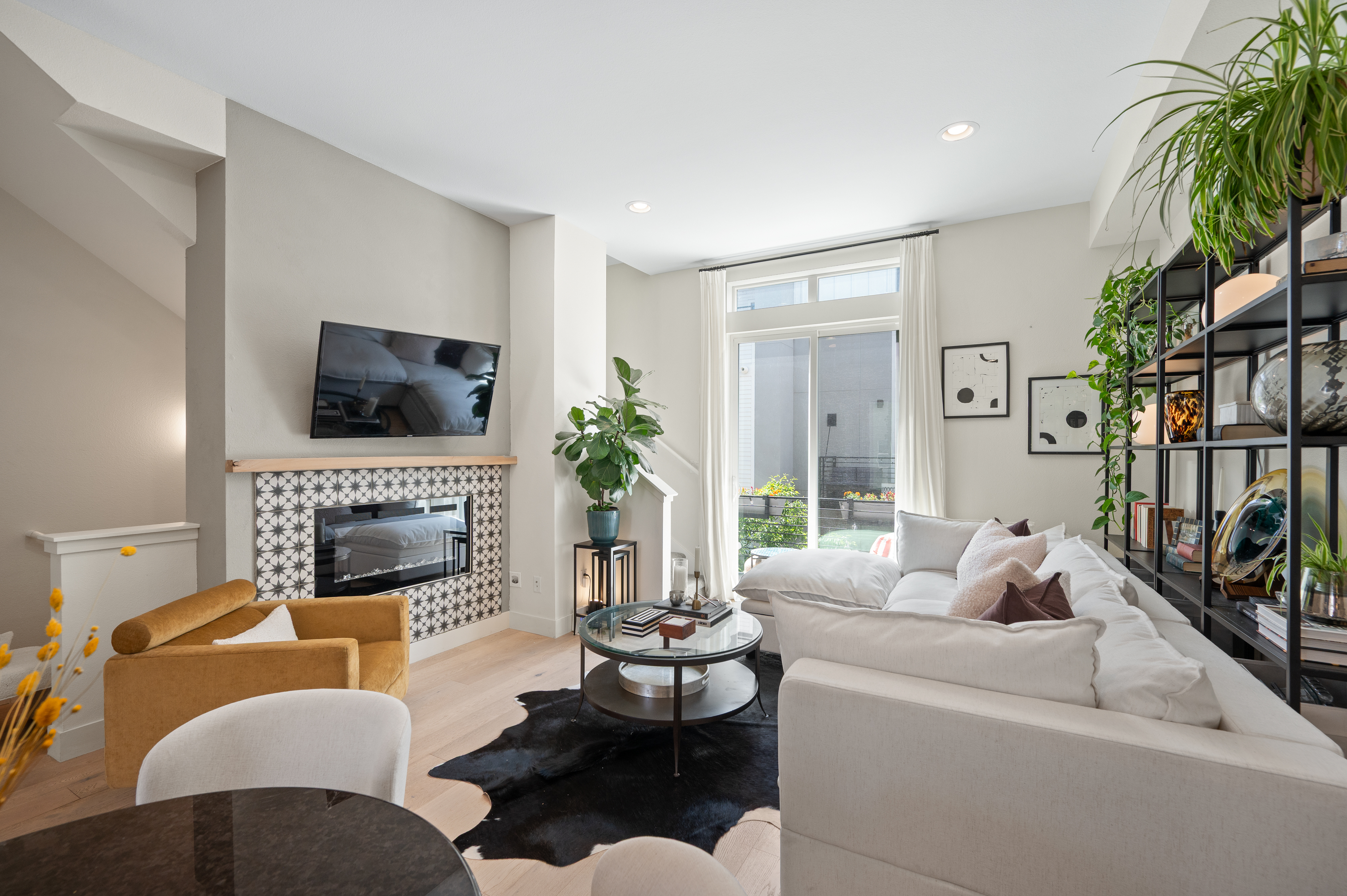  Modern Townhome In Contemporary Enclave - 物件實景