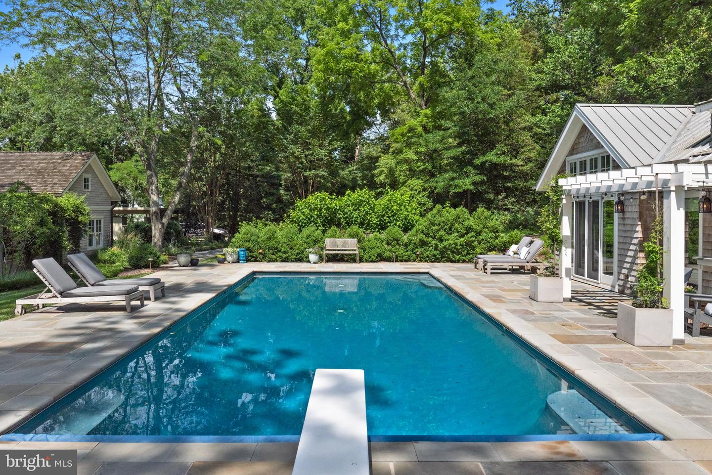 Annapolis, Maryland, 21403, United States, 5 Bedrooms Bedrooms, ,4 BathroomsBathrooms,Residential,For Sale,1895368