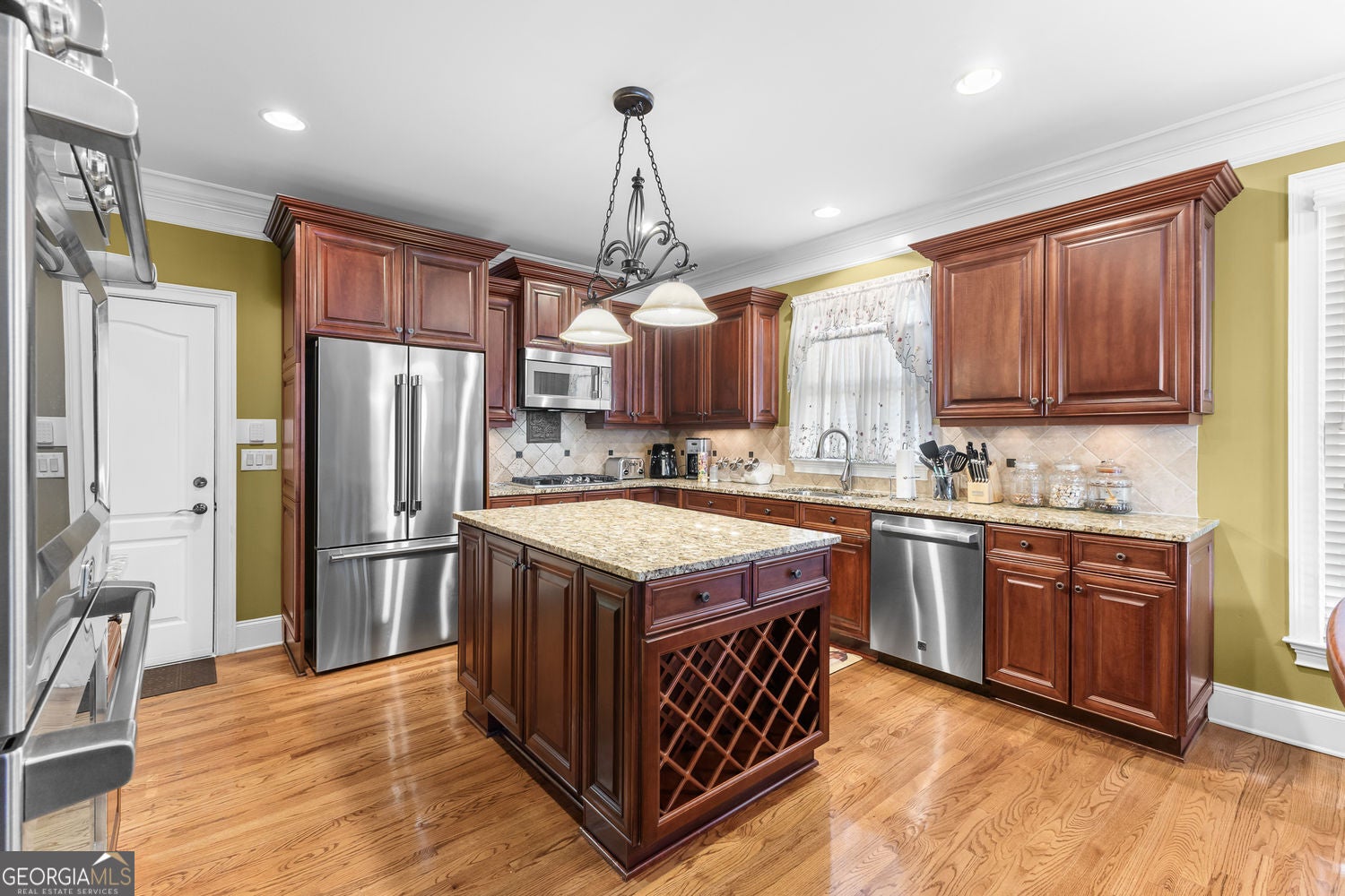 Buford, Georgia, 30519, United States, 5 Bedrooms Bedrooms, ,4 BathroomsBathrooms,Residential,For Sale,1992512