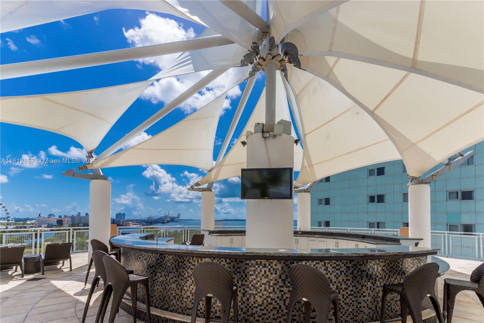 Miami, Florida, 33132, United States, 2 Bedrooms Bedrooms, ,2 BathroomsBathrooms,Residential,For Sale,1838941