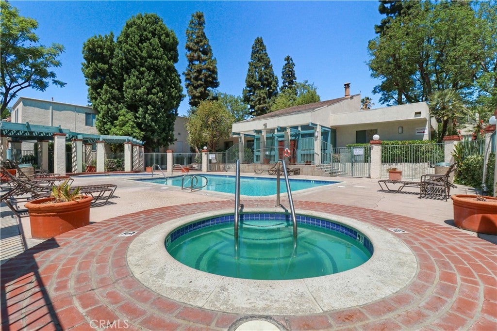 Tarzana, California, 91356, United States, 3 Bedrooms Bedrooms, ,2 BathroomsBathrooms,Residential,For Sale,1892794