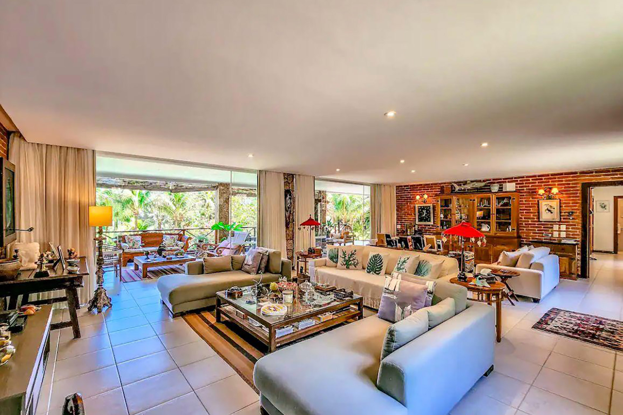  House in an Exclusive Gated Community with Lush Gardens - 物件實景