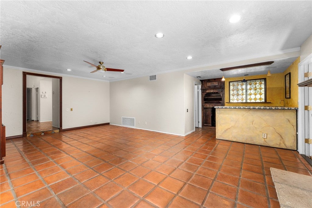 Redlands, California, 92373, United States, 4 Bedrooms Bedrooms, ,4 BathroomsBathrooms,Residential,For Sale,1995131