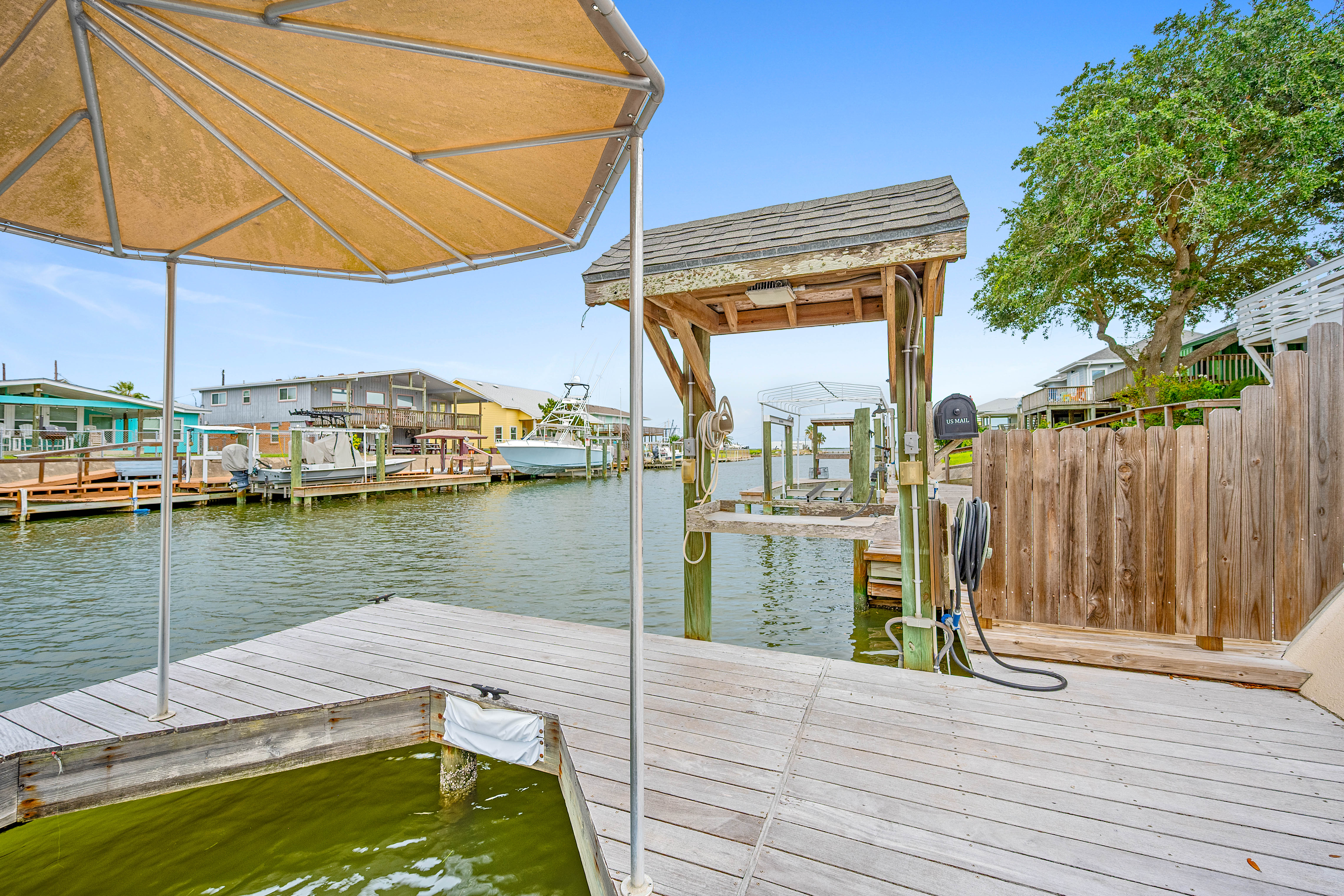  Waterfront Retreat with Heated Pool and Boat Lift - 物件實景