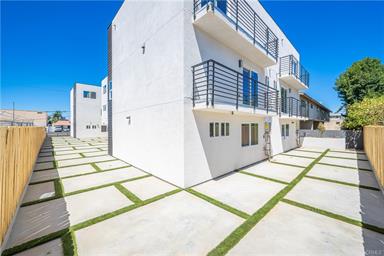 Van Nuys, California, 91405, United States, 11 Bedrooms Bedrooms, ,Residential,For Sale,1763615