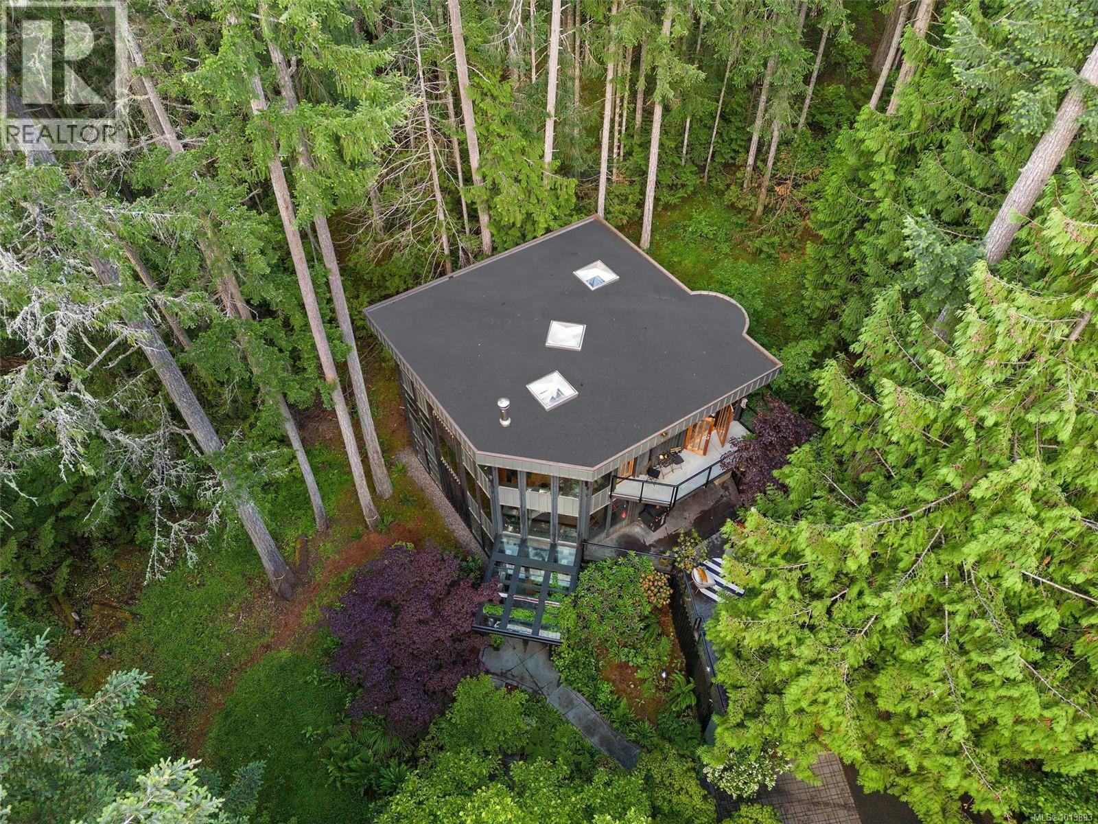 NORTH SAANICH, British Columbia, V8L 5K1, CA, 3 Bedrooms Bedrooms, ,3 BathroomsBathrooms,Residential,For Sale,1951213