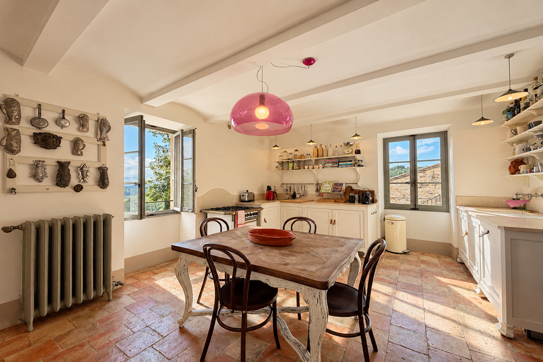  Elegant Stone Residence with Exceptional Volumes and Timeless Charm - 物件實景
