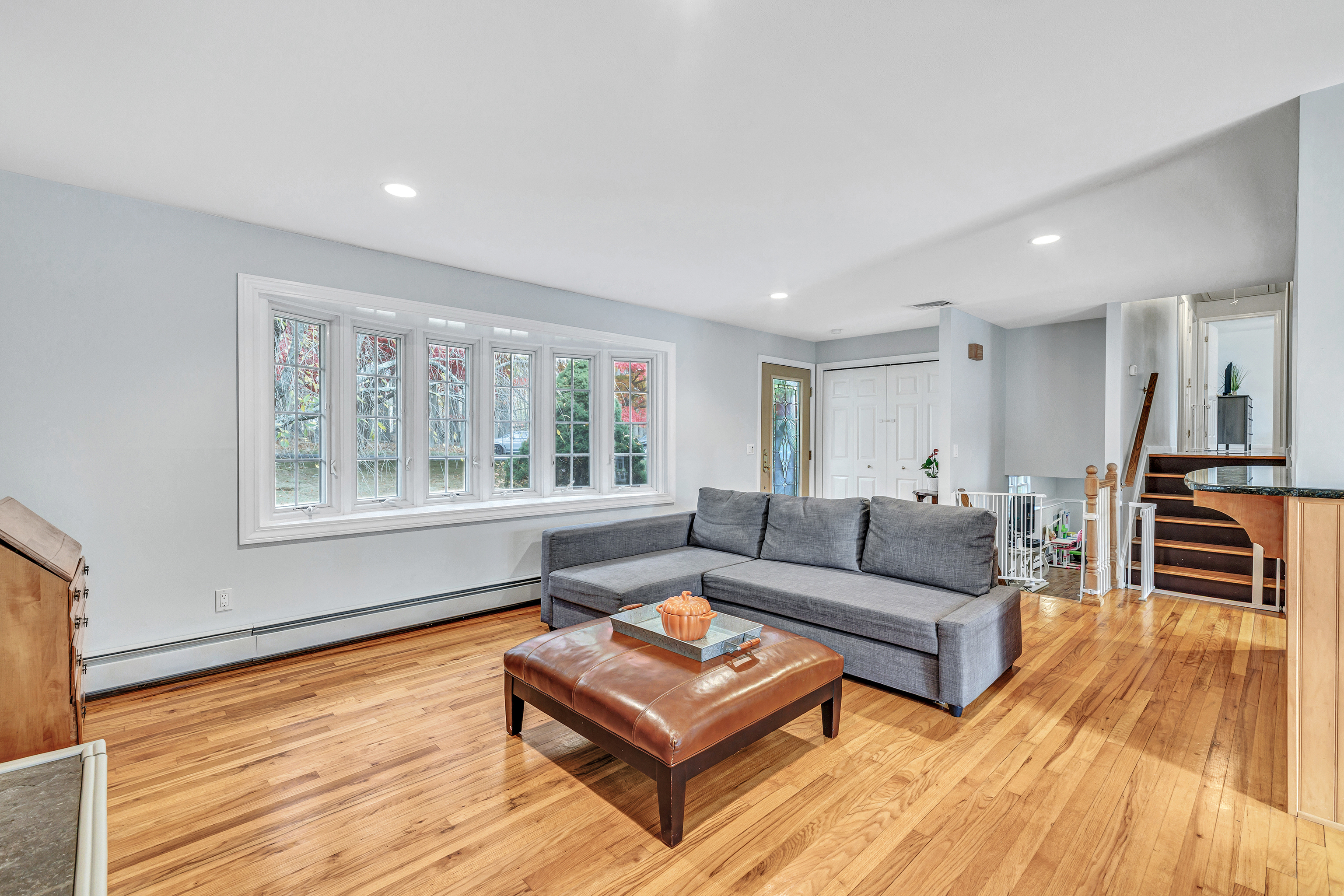 Monroe, Connecticut, 06468, United States, 4 Bedrooms Bedrooms, ,3 BathroomsBathrooms,Residential,For Sale,1989418