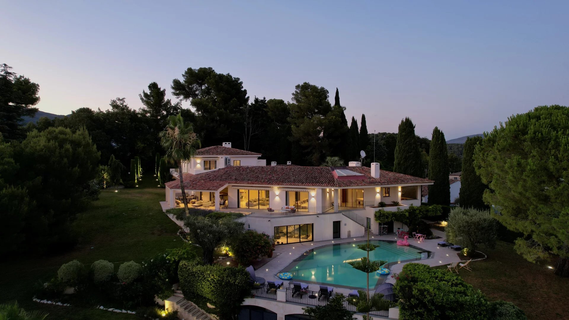 Saint-Paul-de-Vence, Provence-Alpes-Côte d’Azur, 06570, FR, 10 Bedrooms Bedrooms, ,14 BathroomsBathrooms,Residential,For Sale,1819144