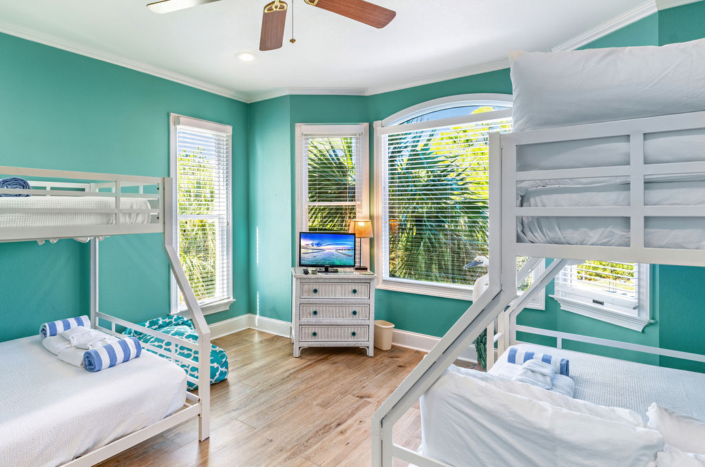 St George Island, Florida, 32328, United States, 5 Bedrooms Bedrooms, ,5 BathroomsBathrooms,Residential,For Sale,1978441