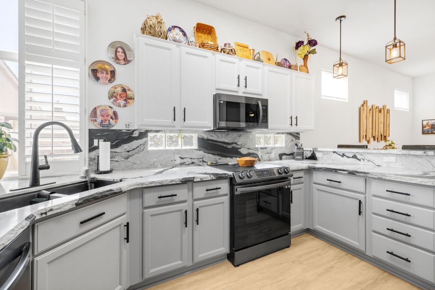 Roseville, California, 95747, United States, 3 Bedrooms Bedrooms, ,2 BathroomsBathrooms,Residential,For Sale,1947974