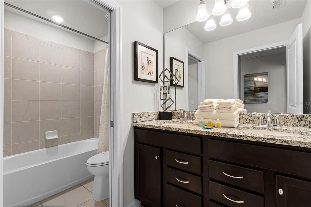 Davenport, Florida, 33897, United States, 10 Bedrooms Bedrooms, ,8 BathroomsBathrooms,Residential,For Sale,1897679
